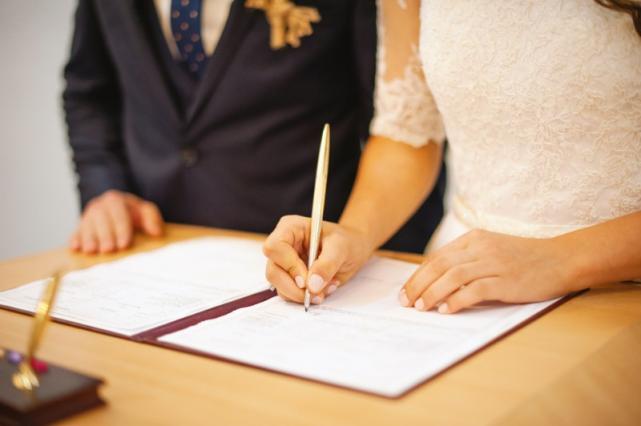 notaire en contrat de mariage