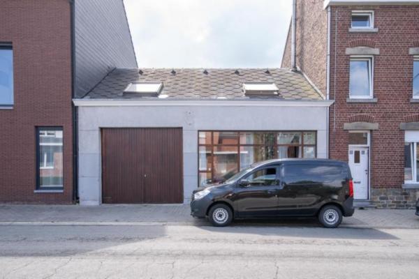 AUBEL : Petite maison + garage rue de Messitert - 145.000 €