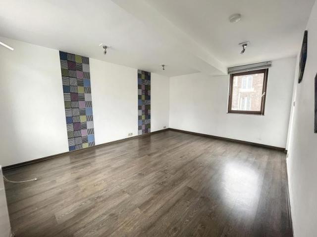VERVIERS - IMMEUBLE 3 APPARTEMENTS - 200.000 €