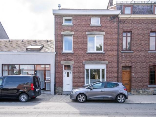 AUBEL - Charmante maison avec superbe jardin proche du centre !  275.000 €